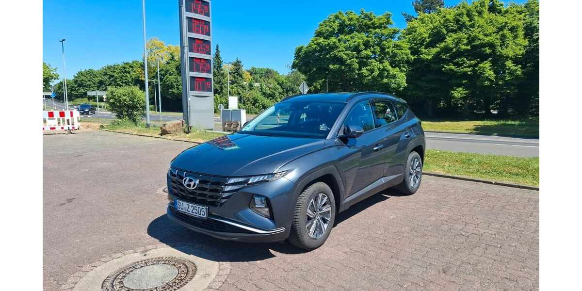 Hyundai TUCSON 19.500 km 23.400 &euro; Rheinbach 53359