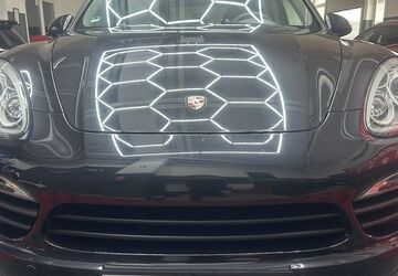 Porsche Cayenne 157.628 km 19.900 &euro; Köln 51109