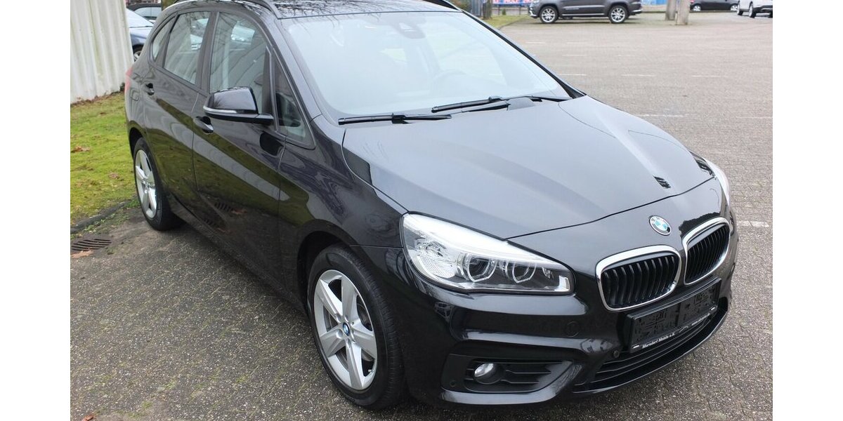 BMW 218 Active Tourer ADVANTAGE NAVI PARKASISSTENT SHZ 124.575 km 10.900 &euro; Köln 50858