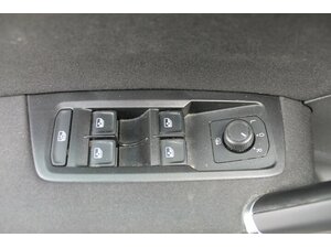 VW Touran 1,6 TDi DSG Comfort Navi 7-Sitz 1.Hd Scheck 216.000 km 12.100 &euro; Bonn 53225