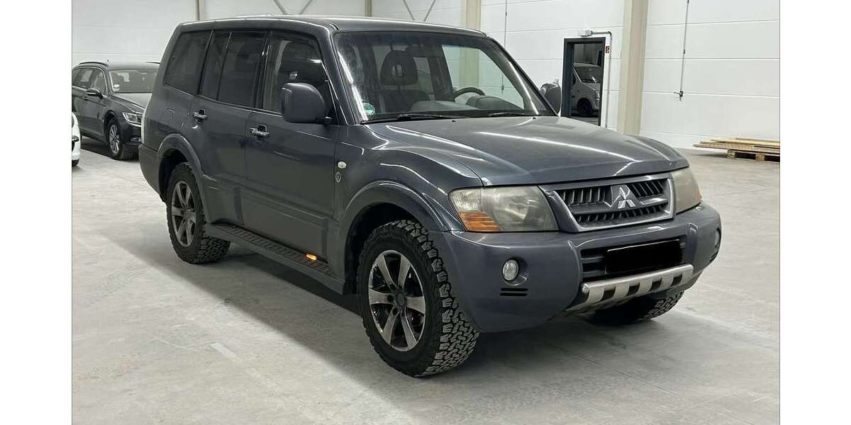 Mitsubishi Pajero 249.000 km 7.900 &euro; Königswinter 53639