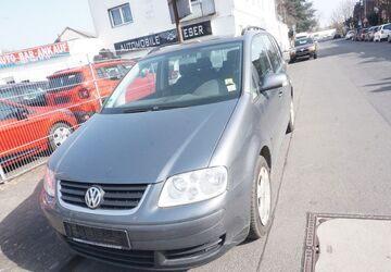 VW Touran 321.000 km 999 &euro; Köln 51143