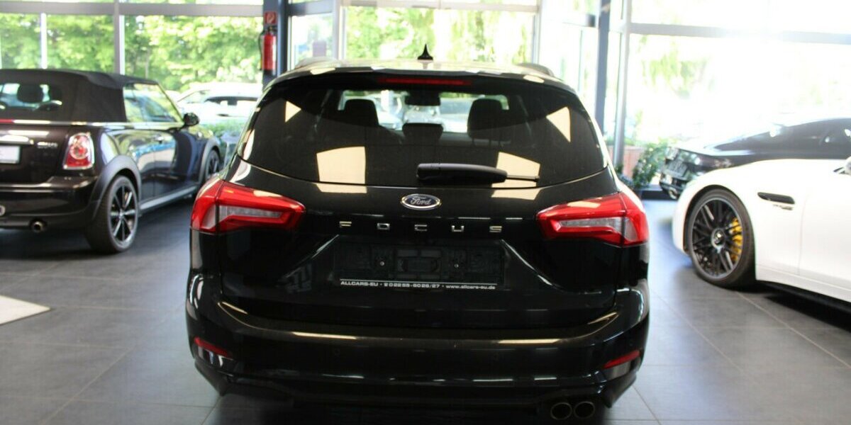 Ford Focus Turnier 1.5 EcoBlue St-Line X 155.940 km 12.980 &euro; Euskirchen 53881