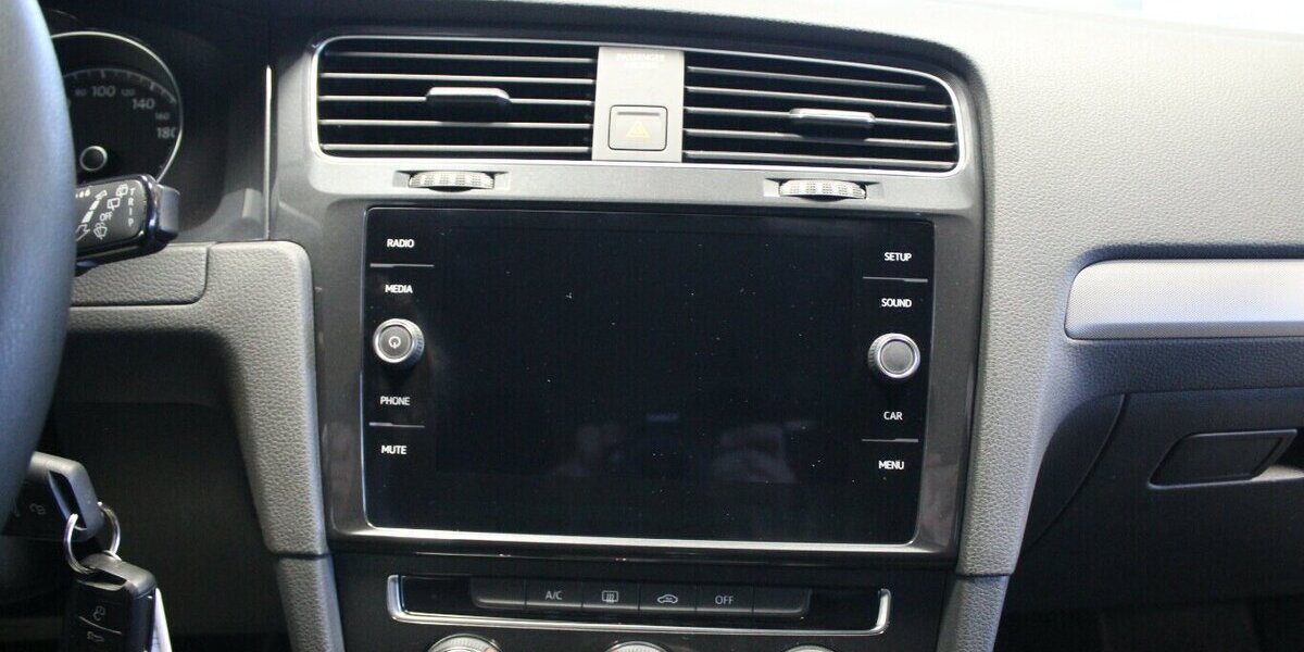 VW Golf 1.0 TSI OPF Trendline 76.316 km 11.980 &euro; Euskirchen 53881