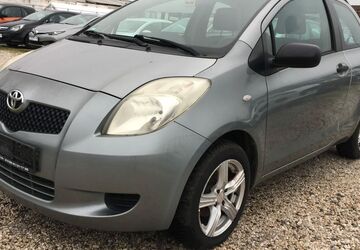 Toyota Yaris 260.000 km 1.699 &euro; Bonn 53227