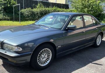 BMW 740 290.000 km 5.900 &euro; Hennef 53773