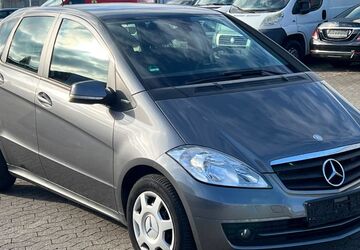 Mercedes-Benz A 180 183.540 km 4.450 &euro; Bornheim 53332