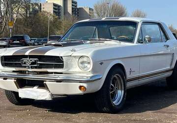 Ford Mustang 95.440 km 40.000 &euro; Köln 50859