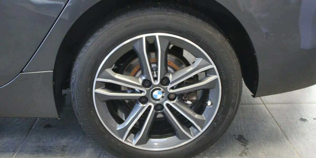 BMW 220i Gran Tourer Aut. Sport Line - 7-Sitzer - 106.315 km 18.480 &euro; Euskirchen 53881
