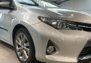 Toyota Auris 39.000 km 13.990 &euro; Oberwinter 53424