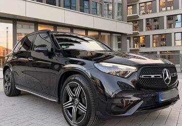 Mercedes-Benz GLC 220 17.500 km 60.999 &euro; Köln 50829