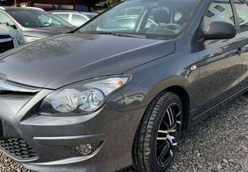 Hyundai i30 73.000 km 6.500 &euro; Troisdorf Sieglar 53844