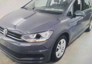 VW Touran 154.000 km 15.490 &euro; Bonn 53227