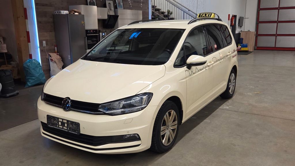 VW Touran 360.595 km 8.280 &euro; Euskirchen 53879