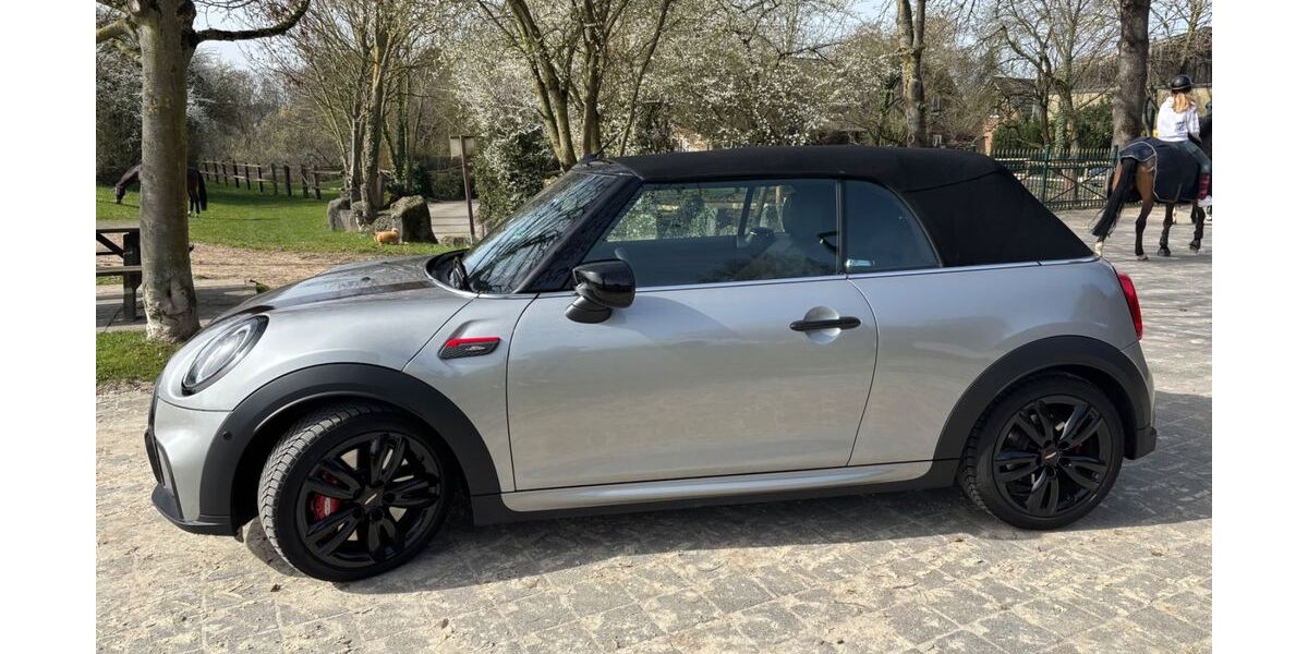 Mini John Cooper Works Cabrio 37.928 km 33.000 &euro; Bonn 53229
