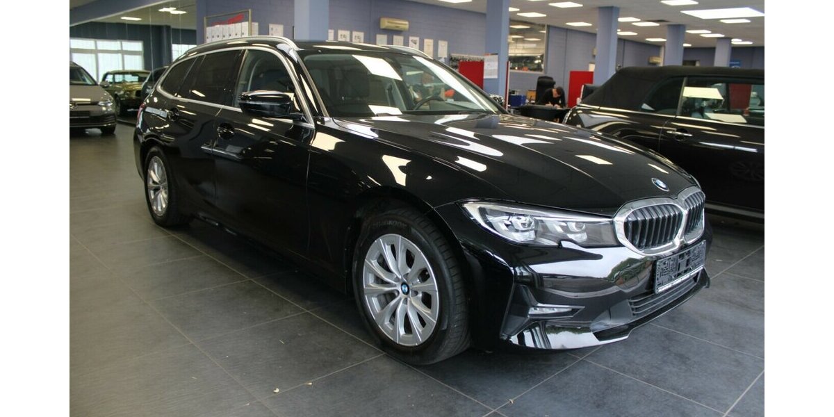 BMW 320 320i Touring Aut. - Leder - LED - Navi - Head 88.320 km 25.980 &euro; Euskirchen 53881