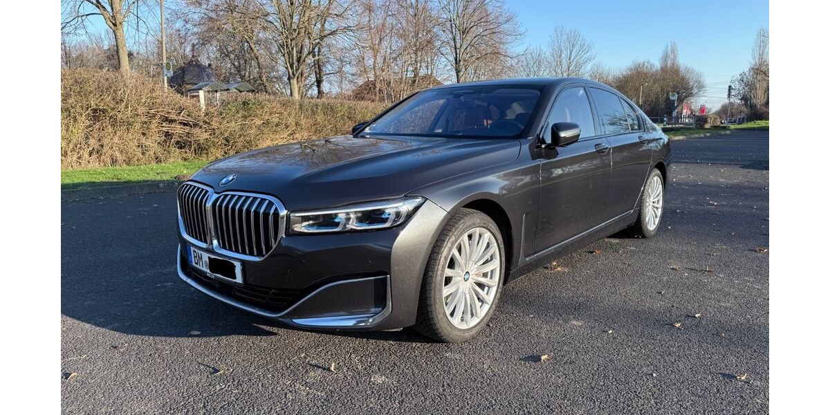 BMW 750 125.000 km 47.790 &euro; Köln 50859