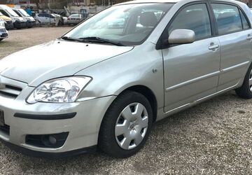 Toyota Corolla 177.000 km 3.299 &euro; Bonn 53227