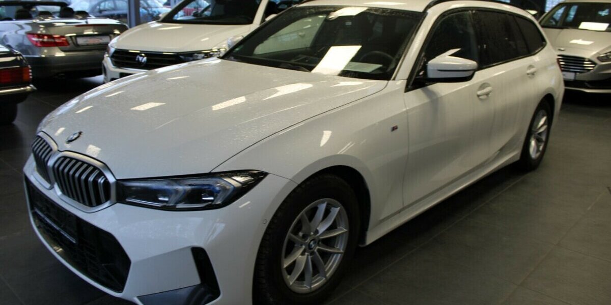 BMW 320 320i Touring - M Sport - 48.340 km 32.980 &euro; Euskirchen 53881