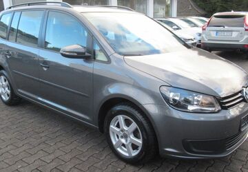 VW Touran 156.200 km 8.500 &euro; Hennef 53773
