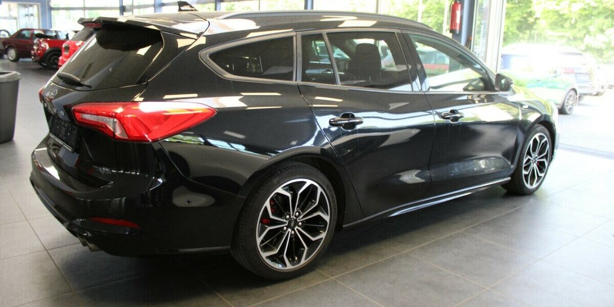 Ford Focus Turnier 1.5 EcoBlue St-Line X 155.940 km 12.980 &euro; Euskirchen 53881