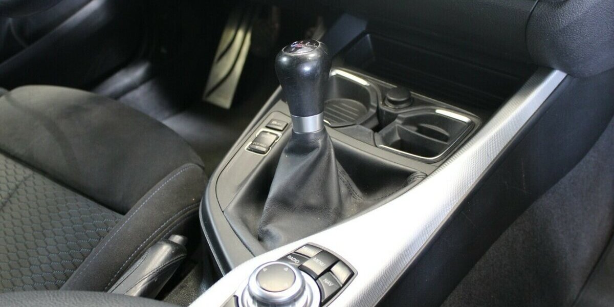 BMW 118 M-Sport Shadow LED - Navi 128.914 km 12.980 &euro; Euskirchen 53881