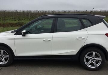 Seat Arona 8.350 km 21.370 &euro; Grafschaft 53501