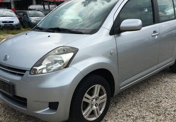 Daihatsu Sirion 190.000 km 2.499 &euro; Bonn 53227