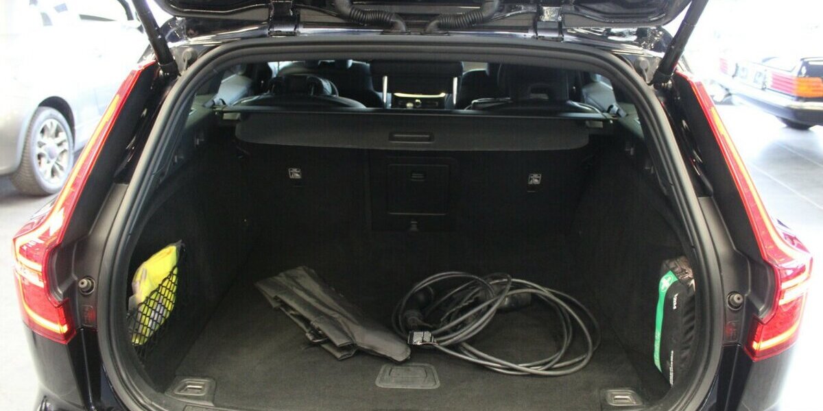 Volvo V60 T6 AWD Recharge Geartronic RDesign 97.900 km 25.980 &euro; Euskirchen 53881