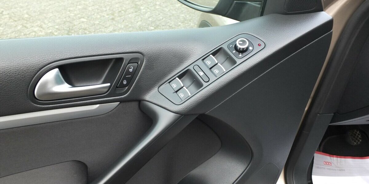 VW Tiguan CUP SPORTSTYLE BMT NAVI PARKPILOT TEMPOMAT 87.859 km 12.704 &euro; Köln 50858