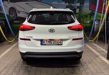Hyundai TUCSON 131.000 km 16.990 &euro; Köln 50733