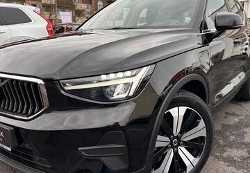 Volvo XC40 28.400 km 28.333 &euro; Siegburg 53721