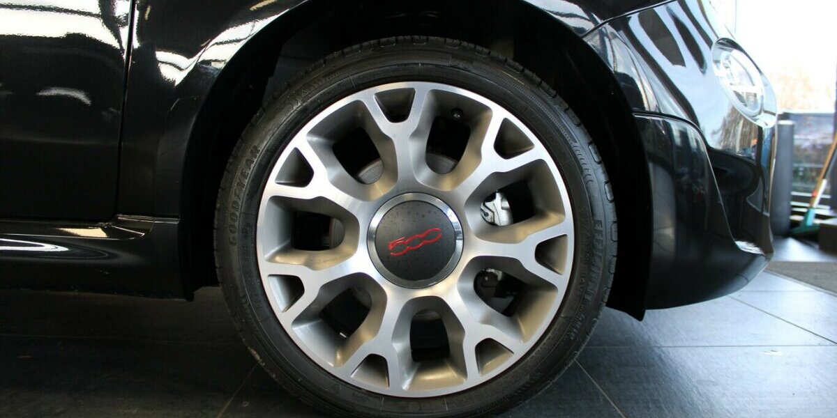 Fiat 500C 1.0 GSE Hybrid Sport 14.613 km 14.980 &euro; Euskirchen 53881