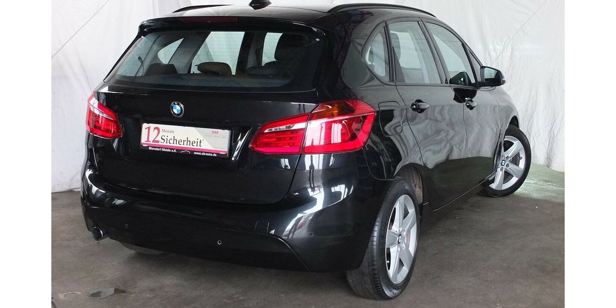 BMW 218 Active Tourer ADVANTAGE NAVI PARKASISSTENT SHZ 124.575 km 10.900 &euro; Köln 50858