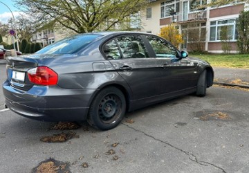 BMW 320 240.000 km 2.200 &euro; Bonn 53175