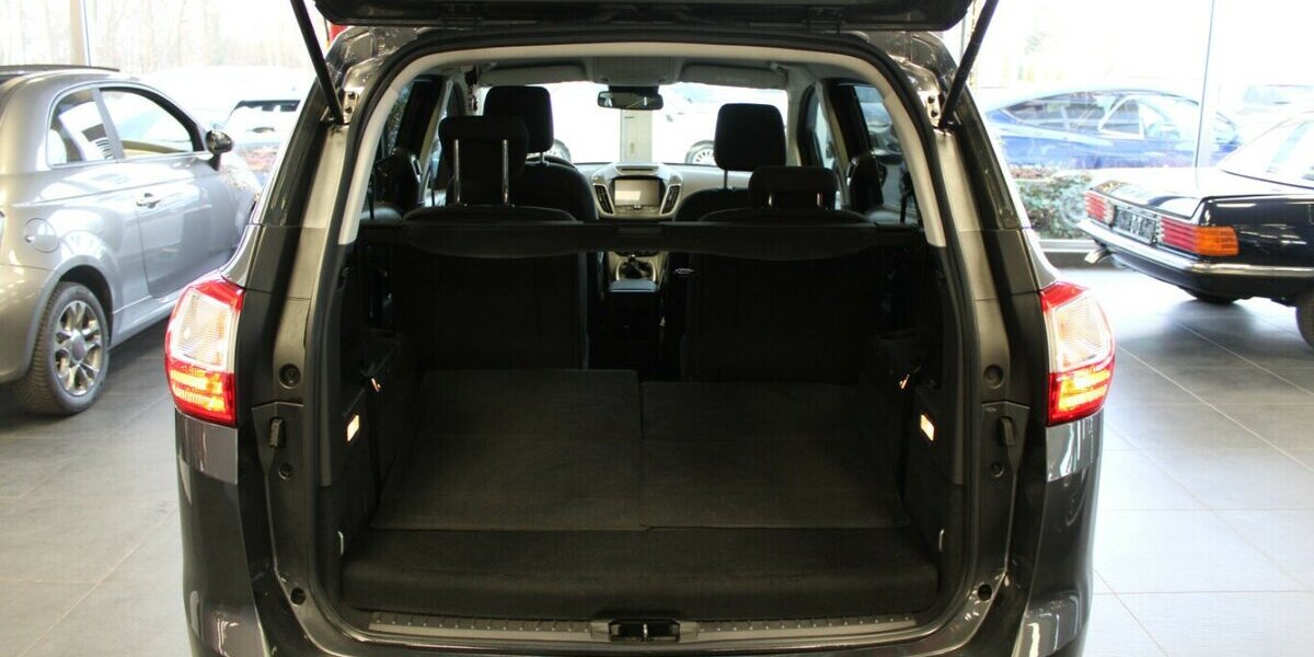 Ford Grand C-Max 1.0 EcoBoost Titanium - 7-Sitzer - 91.290 km 12.480 &euro; Euskirchen 53881