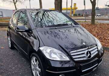 Mercedes-Benz A 180 63.500 km 7.999 &euro; Köln 51109