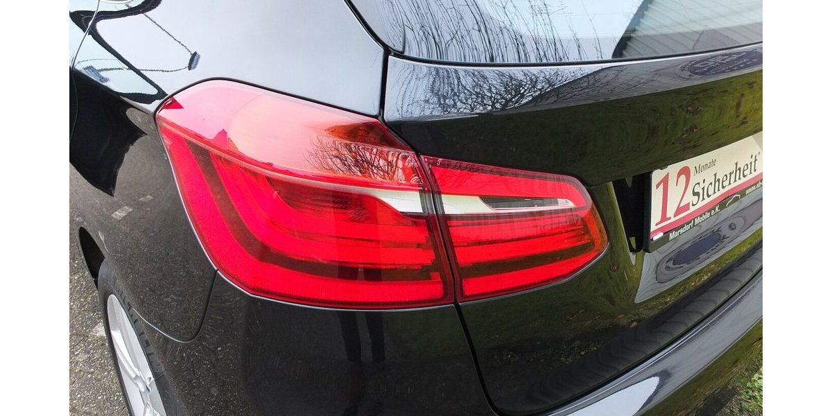 BMW 218 Active Tourer ADVANTAGE NAVI PARKASISSTENT SHZ 124.575 km 10.900 &euro; Köln 50858