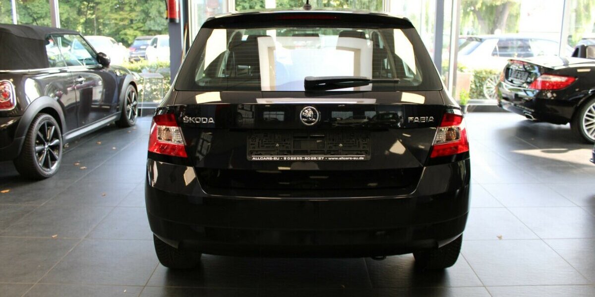 Skoda Fabia 1.0 MPI Cool Edition 66.971 km 8.980 &euro; Euskirchen 53881