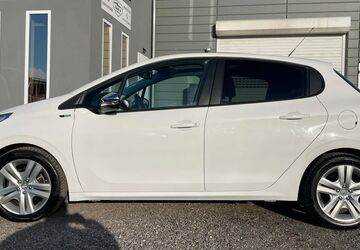 Peugeot 208 90.000 km 6.900 &euro; Euskirchen 53881