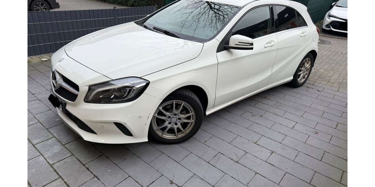 Mercedes-Benz A 180 227.000 km 9.800 &euro; Köln 51109