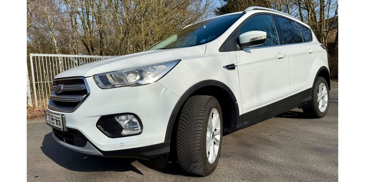 Ford Kuga 34.360 km 14.990 &euro; Niederkassel 53859