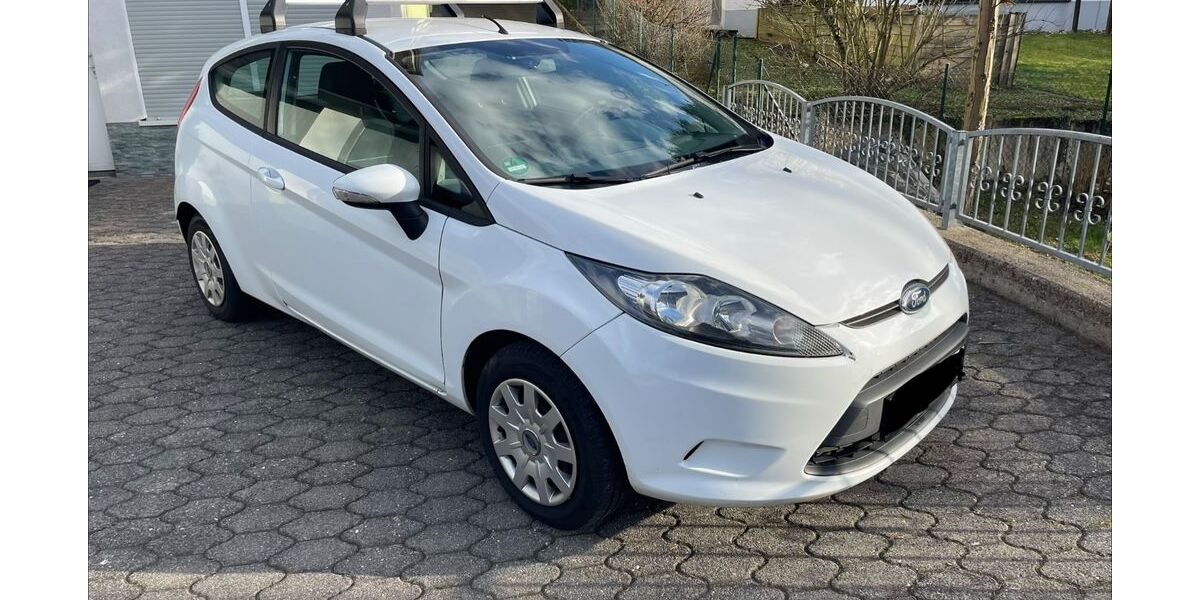 Ford Fiesta 204.000 km 2.900 &euro; Unkel 53572