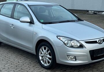 Hyundai i30 66.620 km 6.450 &euro; Bornheim 53332