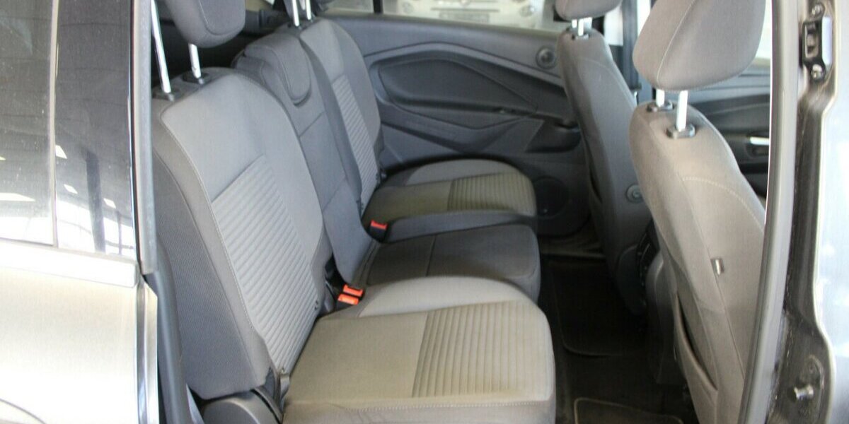 Ford Grand C-Max 1.0 EcoBoost Titanium - 7-Sitzer - 91.290 km 12.480 &euro; Euskirchen 53881