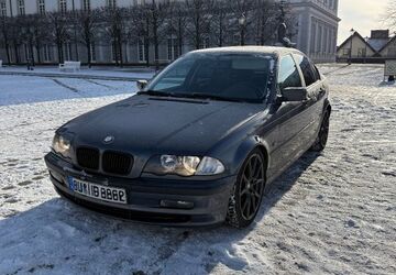 BMW 318 141.080 km 2.900 &euro; Bergisch Gladbach 51429