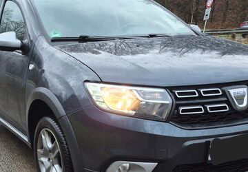 Dacia Sandero 99.000 km 7.899 &euro; Much 53804