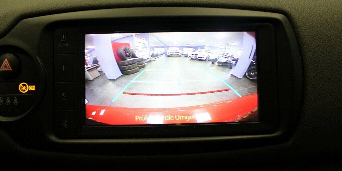 Toyota Yaris 1.5 Bual-VVR-iE Comfort 50.592 km 12.980 &euro; Euskirchen 53881