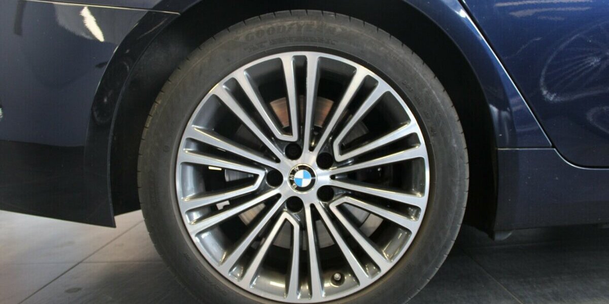 BMW 530D xDrive Touring Aut. Sport Line 129.563 km 26.980 &euro; Euskirchen 53881