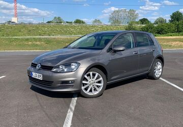 VW Golf 152.000 km 6.300 &euro; Köln 51143